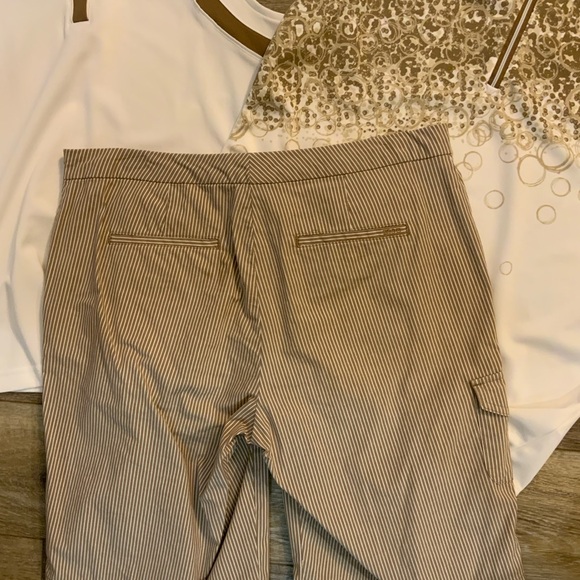 Cute Izod golf set. Two sleeveless polos and flat front shorts. Size M & 6 - Picture 5 of 5